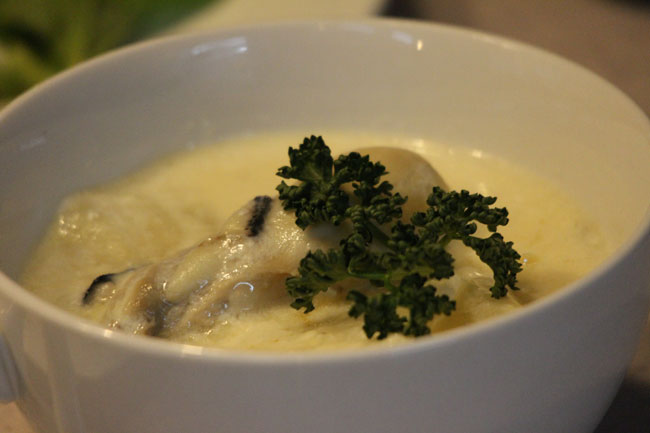 白菜と牡蠣のチーズスープ